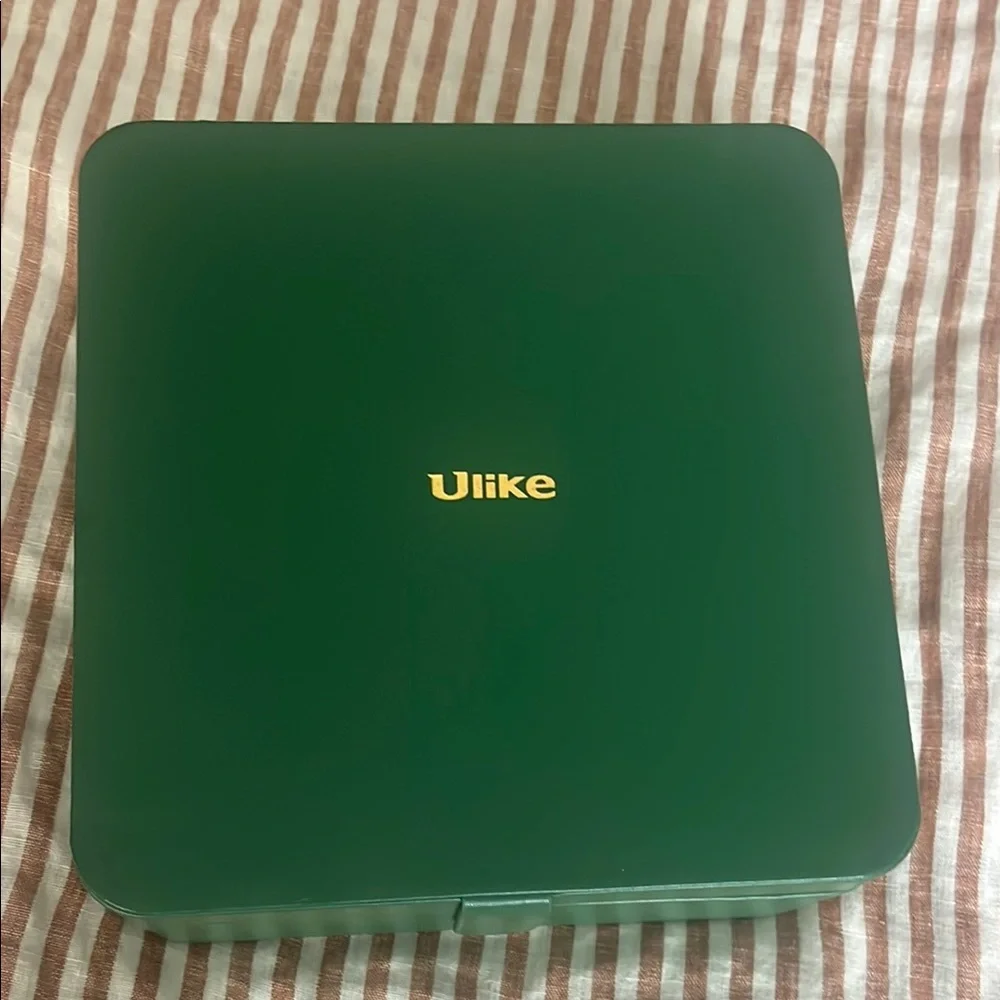 Ulike IPL Hair Removal Device in Green - Picture 3 of 4